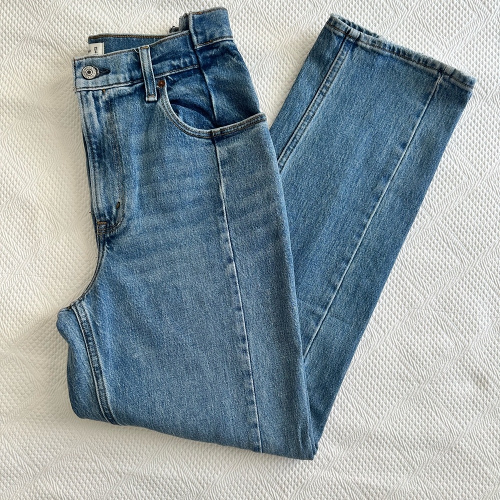 NWOT  90s straight ultra high rise Jeans
